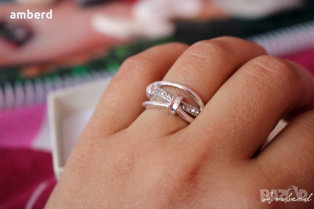 Нежен и елегантен сребърен пръстен - модел R043