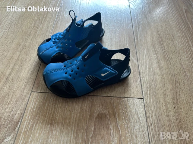 Сандали nike 26 номер, снимка 2 - Детски сандали и чехли - 50746349