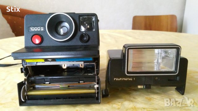 Фотоапарат Polaroid 1000 S, снимка 2 - Фотоапарати - 26331170