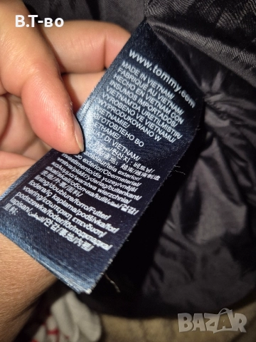 Tommy Hilfiger пухен елек, снимка 14 - Елеци - 51681234