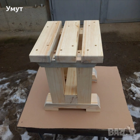 Здрав, масивен стол без облегалка , снимка 2 - Столове - 53600842