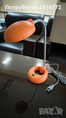 Лампа за бюро оранжева, снимка 1 - Настолни лампи - 43127268