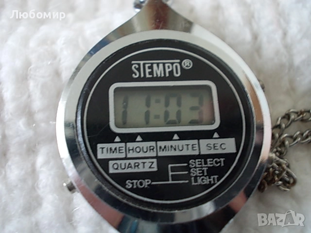 Стар електронен часовник STEMPO , снимка 2 - Антикварни и старинни предмети - 52302214