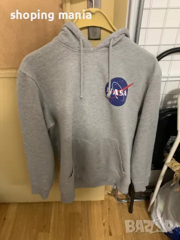 Суичер nasa H&M , снимка 1 - Суичъри - 47270497