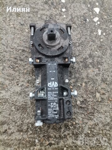 Долен автомат за врата 