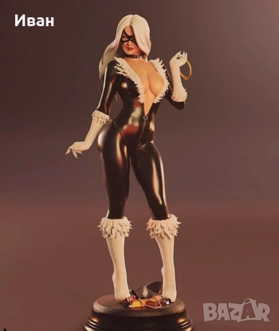 Черната котка на Марвел в два варианта/Black cat in two forms