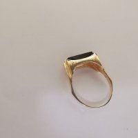 Златен пръстен с оникс , снимка 8 - Пръстени - 27796320