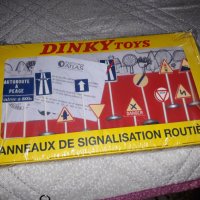 Dinky Toys Penneaux De Signalisation Routiere., снимка 11 - Колекции - 36988351