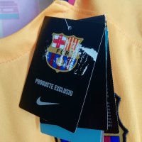 Barcelona Nike нова оригинална тениска футболна фланелка с етикети Барселона 2015/2016, снимка 4 - Тениски - 38553053