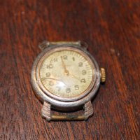 дамски часовник заря без верижка, снимка 1 - Антикварни и старинни предмети - 40835279