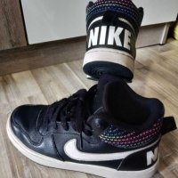 Оригинални Nike естествена кожа. , снимка 2 - Маратонки - 28544409