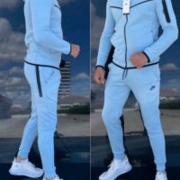 Нов мъжки светло син екип Nike Tech Fleece, снимка 1 - Спортни дрехи, екипи - 43853416