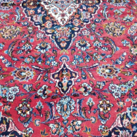 Ръчно тъкан вълнен Персийски килим и две пътеки.Произход Иран., снимка 4 - Килими - 44844961