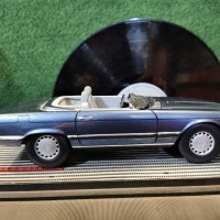 Метална количка Mercedes 300 SL/Norev 1 /18 , снимка 1 - Колекции - 44034684