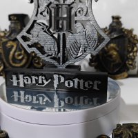 Harry Potter Стойка за телефон Limited Edition , снимка 1 - Селфи стикове, аксесоари - 43991123