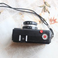 Малък фотоапарат Certo SL 110 от ГДР, снимка 3 - Фотоапарати - 42479338
