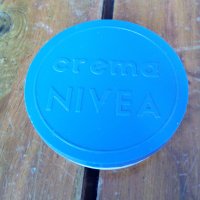 Стара кутия от крем Нивеа,Nivea #2, снимка 1 - Други ценни предмети - 28522985