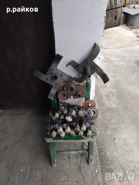 Продавам 8н за пръдсачка части за фреза и други за земеделие , снимка 1