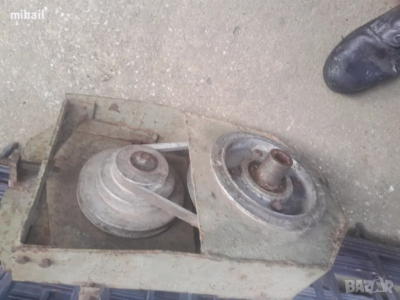 редуктор за фреза на завод 100 сливен, снимка 1