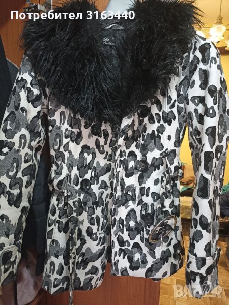 Дамско палто със сваляща яка и чанта. , снимка 1