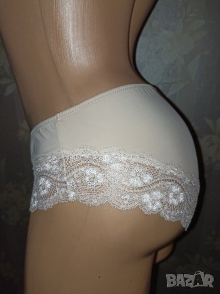 Triumph M,L-Бикини в телесен цвят от фин микрофибър , снимка 1