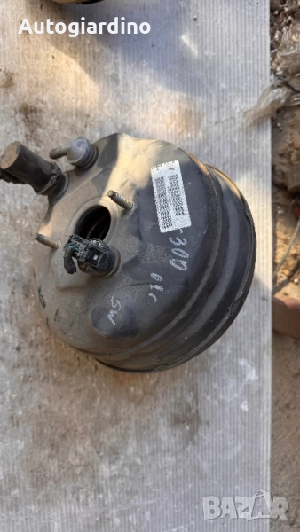 Серво усилвател / Спирачна помпа за Chrysler 300 - P04779266AE, снимка 1