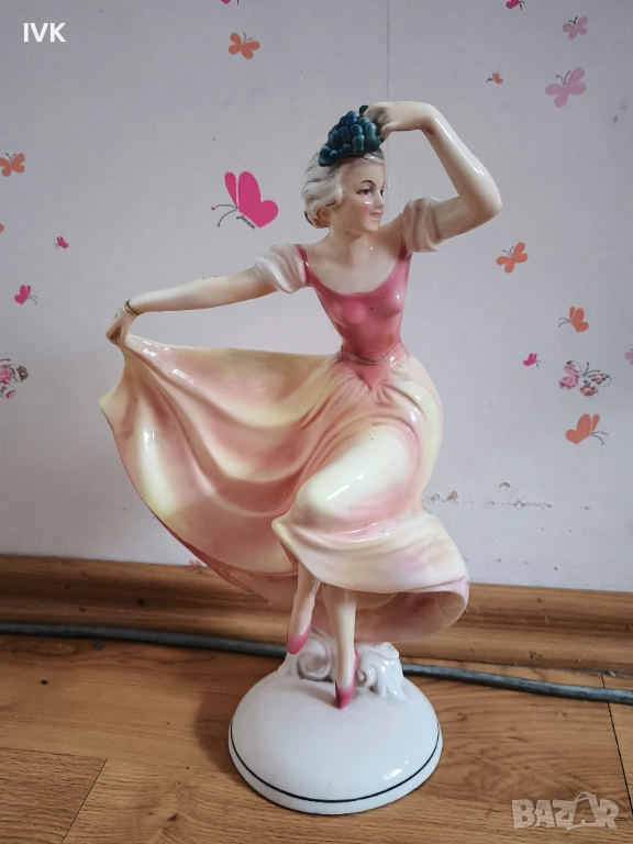 Немска антикварна фигура Hertwig & Co. Katzhütte , снимка 1