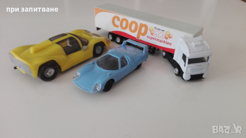 Стара количка от соц времето и 2 бр. камиончета, снимка 1