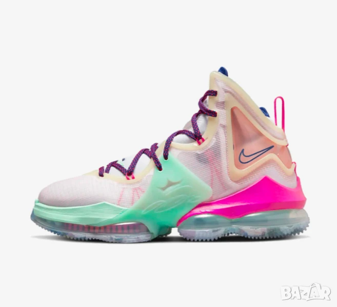 Nike LeBron 19 'Valentine's Day' номер 39 ,5-40 оригинални маратонки / кецове, снимка 1