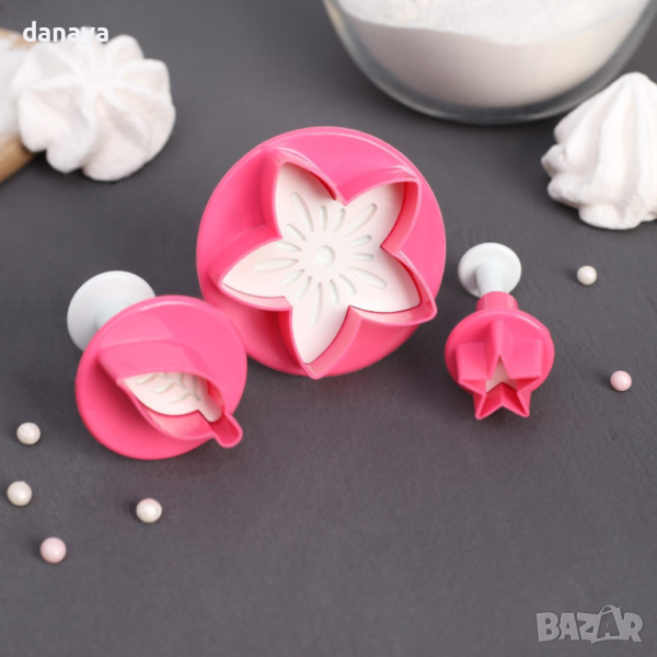 4622 Комплект резци за сладки с бутало Нарциз, 3 броя, снимка 1