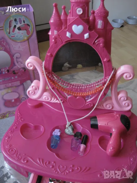 Детска тоалетка със столче, снимка 1