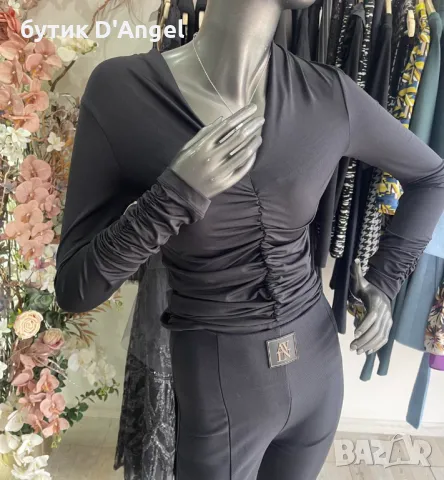 Блуза NERO SPETTACOLARE, снимка 2 - Блузи с дълъг ръкав и пуловери - 48782562