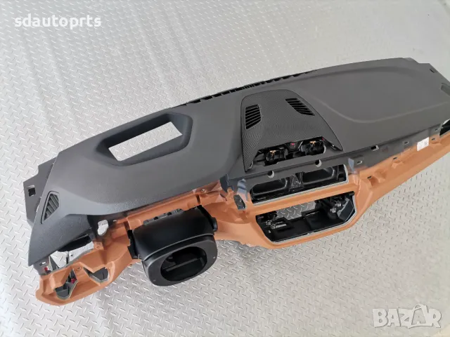 Ново Табло BMW 5 G30 G31 G38 Lci HUD Cognac гума, снимка 2 - Части - 50307616