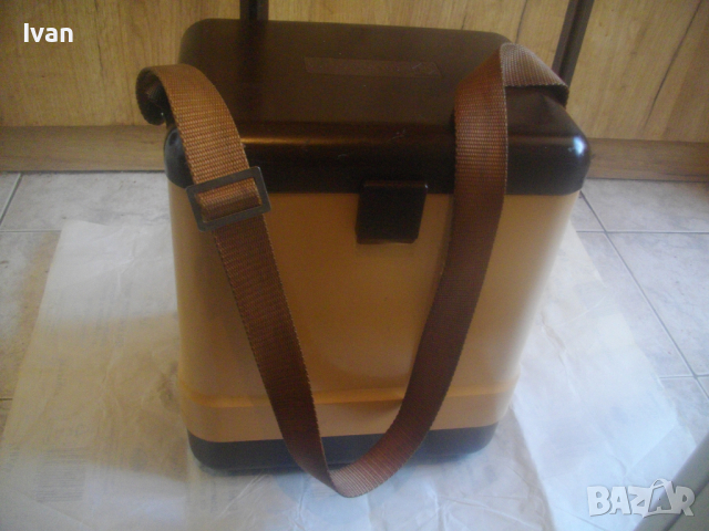 12V-Авто Хладилник Хладилна Чанта-Голям-Масивен-URSS-Отличен-Старо Качество-5м Кабел Авто-12 Волта, снимка 3 - Друга електроника - 44908323