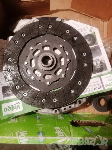 Комплект съединител за ситроен/пежо.
VALEO FULLPACK DMF , снимка 2 - Части - 50830835