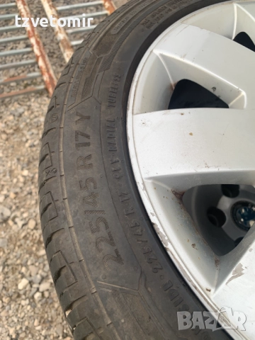 летни гуми с джанти 225/45/17, снимка 4 - Гуми и джанти - 52947246