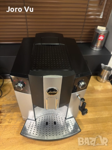 JUra Impresa C5, снимка 8 - Кафемашини - 52853385