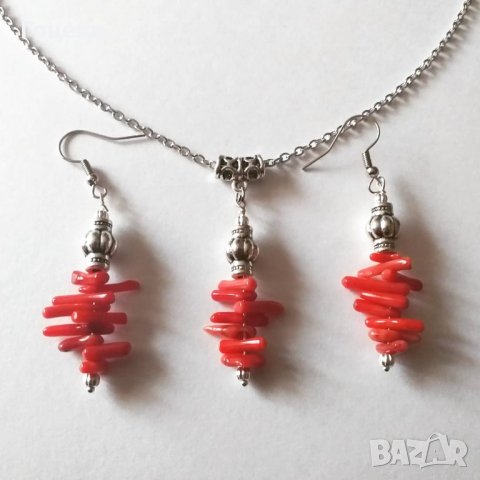 Красив комплект бижута с естествени корали и орнаменти в цвят Сребро 