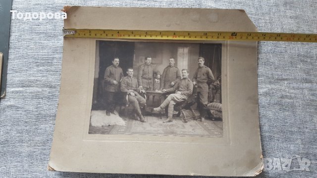 Голяма картонена кабинетна снимка на военни от фронта