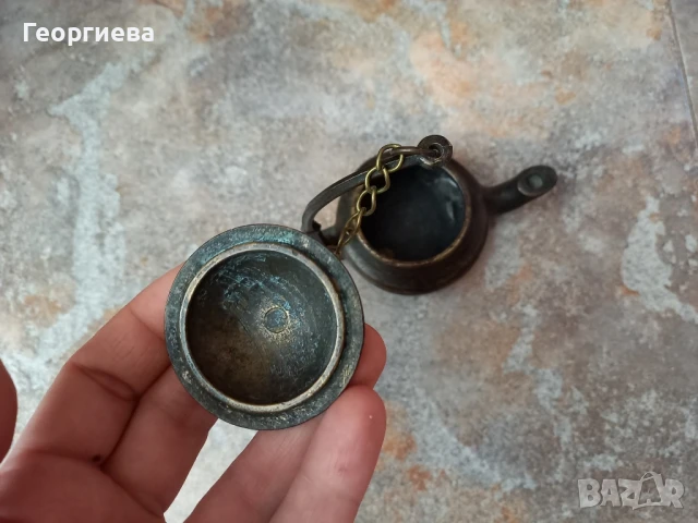 Малко ново, масивно бронзово кандило, снимка 3 - Антикварни и старинни предмети - 50723394