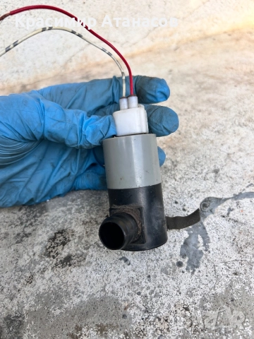 Помпичка чистачки за Тойота Авенсис T27 седан. 2012-2015г, снимка 3 - Части - 52249779