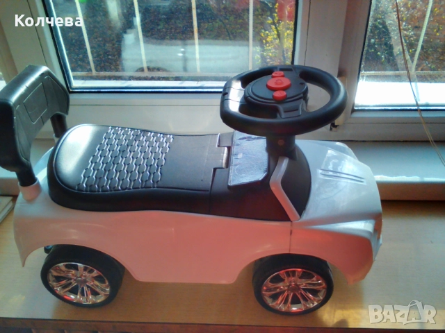 продавам отлично запазени летни ролкови кънки и детски автомобил, снимка 4 - Ролери, кънки - 37211103