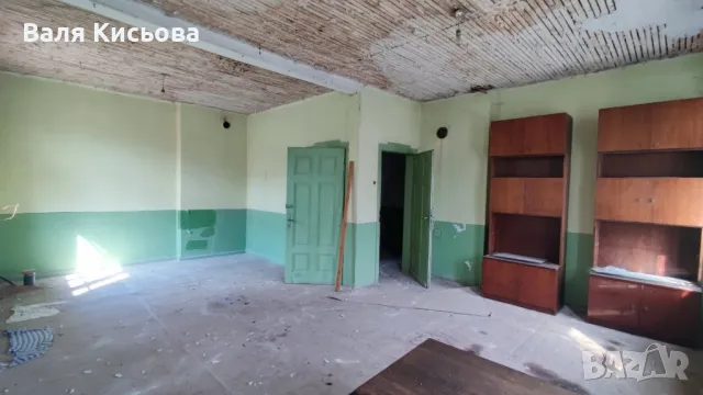 Продава се двуетажна къща в град Елена , снимка 7 - Къщи - 47239353