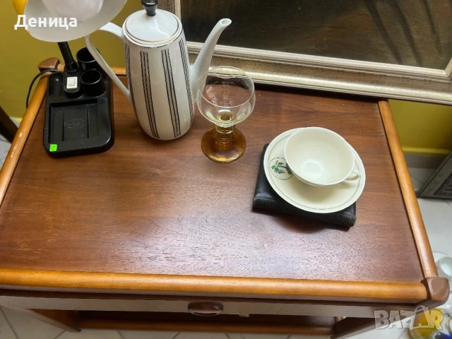 Ретро дървена маса/ шкаф на колелца , снимка 5 - Шкафове - 50969647