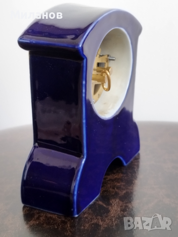 Стар порцеланов анимиран настолен часовник, снимка 2 - Антикварни и старинни предмети - 44912107