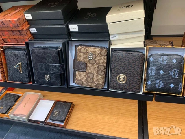 портмонета с кутия ysl saint laurent christian dior louis vuitton guess chanel , снимка 6 - Портфейли, портмонета - 50599659