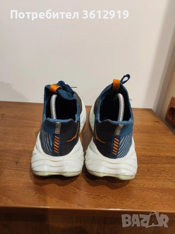Hoka, перфектно състояние , снимка 2 - Спортни обувки - 52840514