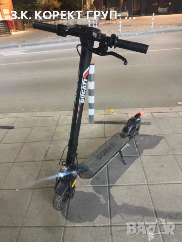 Електрическа тротинетка Ducati Pro II Plus, 350W,, 25км, снимка 2 - Велосипеди - 52417134