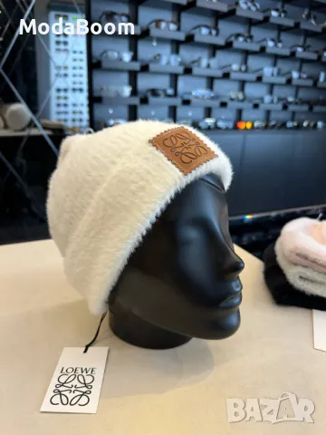 Loewe зимни модерни дамски шапки Различни цветове , снимка 5 - Шапки - 48949893