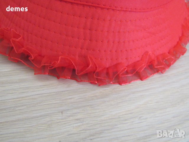 Червена шапка с периферия за момиче, нова, снимка 3 - Шапки, шалове и ръкавици - 37917703